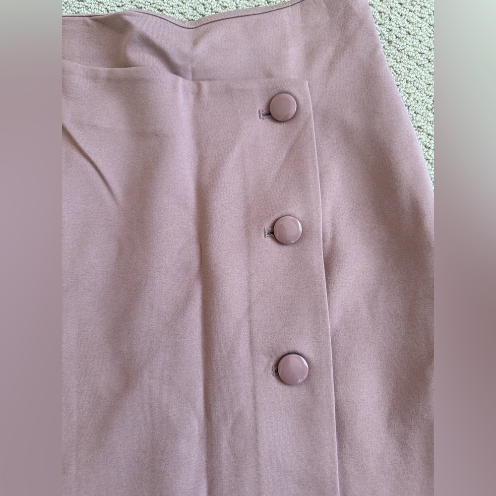 Aritzia Babaton Billy skirt - Picture 5 of 7